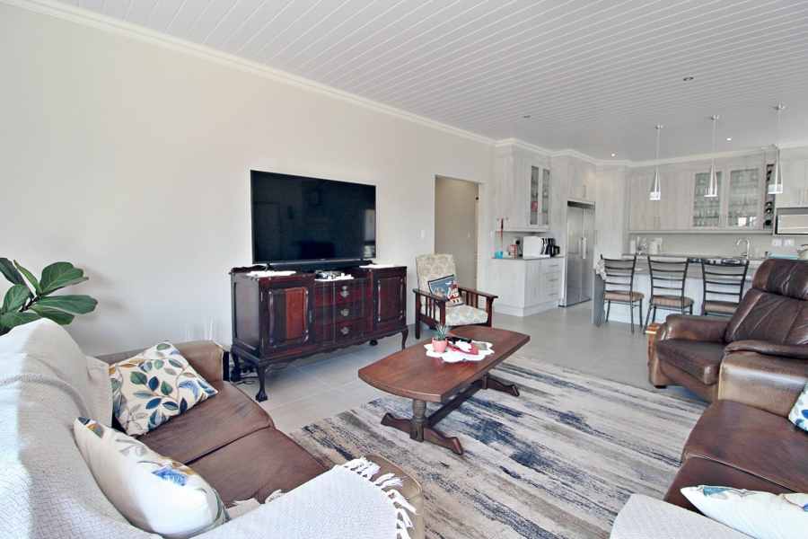 3 Bedroom Property for Sale in Reebok Western Cape